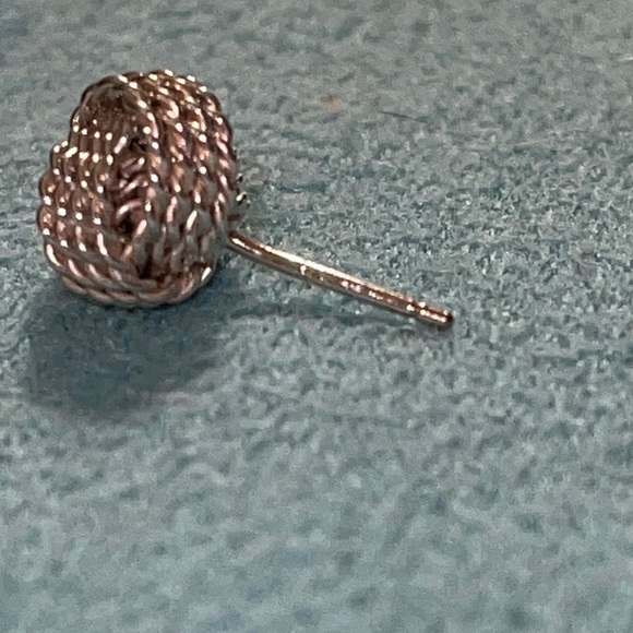 ‼️SOLD🌈☂️‼️SALE Was 199$ 💯Tiffany & Co Earrings - Picture 3 of 3